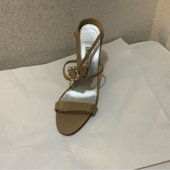 Manolo Blahnik Stiletto Heels beige sandals heels jeweled accent size 38 - Picture 11 of 12
